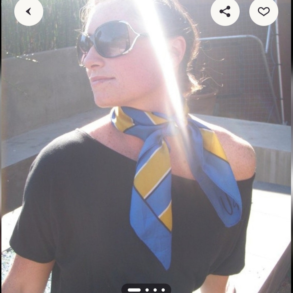 Vintage Vera Scarf